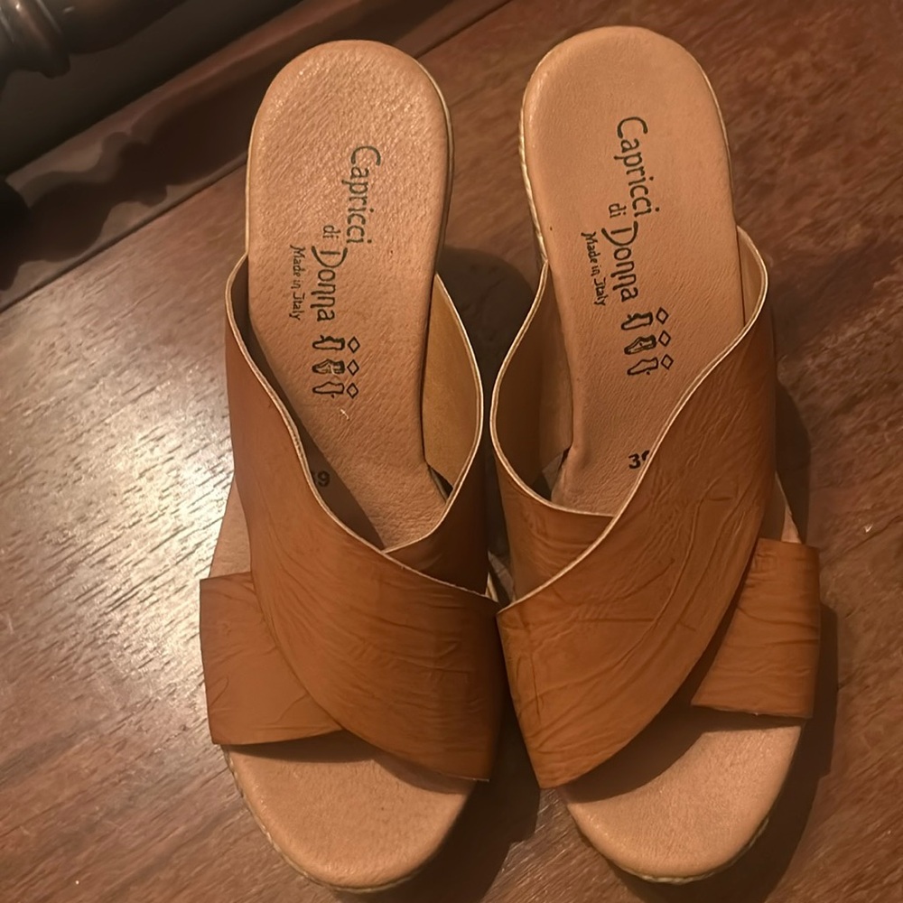 Italian made wedge sandals, brown leather. European size 39. Capricci di Donna.